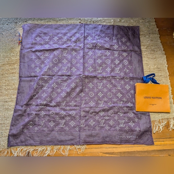 Louis Vuitton Accessories Authentic Louis Vuitton Lv Scarf
